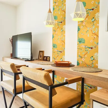 Urbanite Apartment *